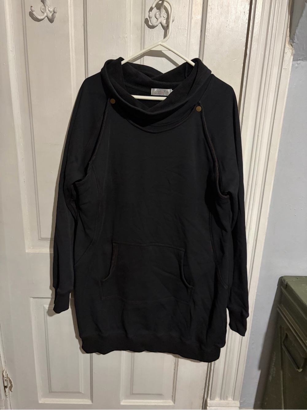 Latched Mama 1X Sweater
